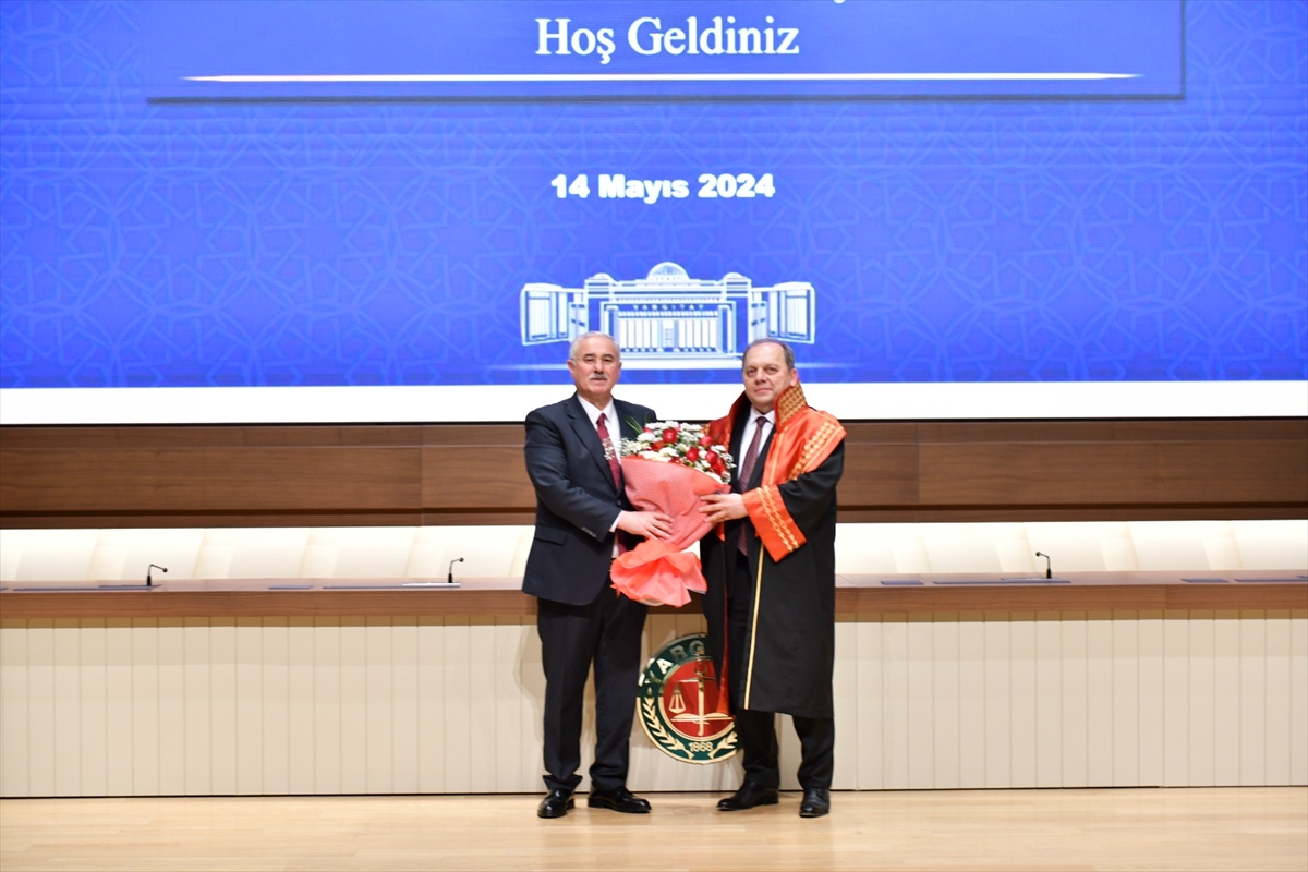 Yargıtay Başkanlığına seçilen Kerkez, başkanlık cübbesini giydi