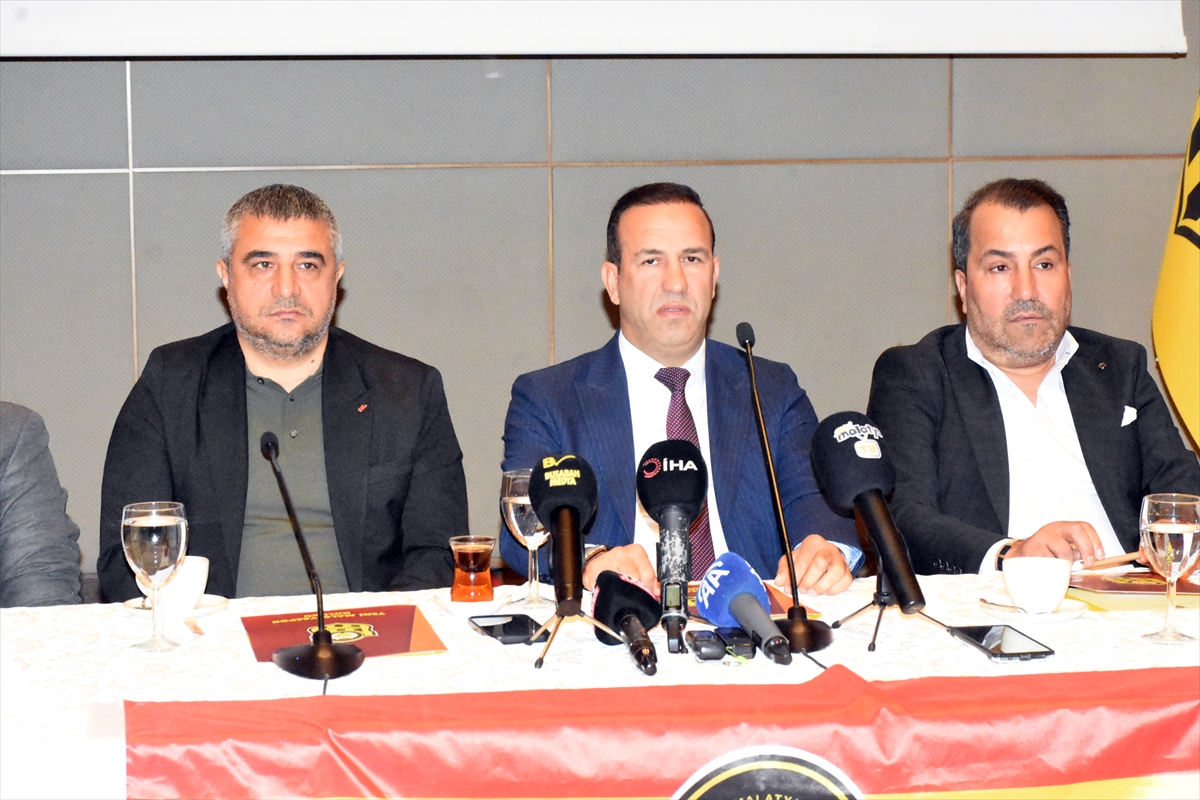 Yeni Malatyaspor Kulübü Başkanı Adil Gevrek, kulübün borçları için destek istedi: