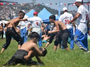 KOCAELİ (AA) – Türkiye Geleneksel Güreşler Federasyonu tarafından düzenlenen Türkiye