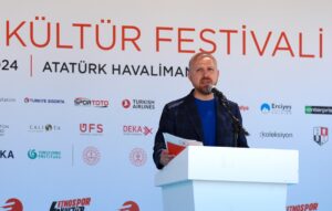 İSTANBUL (AA) – Dünya Etnospor Konfederasyonu (DEK) Başkanı Bilal Erdoğan,