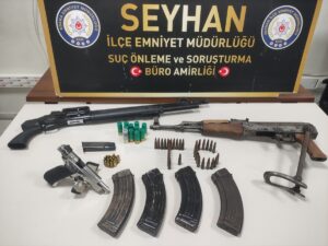 ADANA (AA) – Adana'nın merkez Seyhan ilçesindeki bir evde 1'i