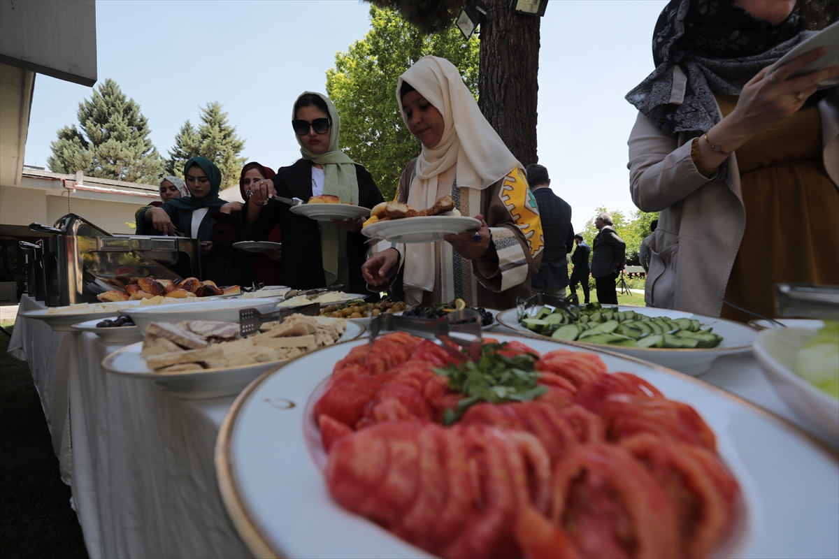 Afganistan'da “Dünya Kahvaltı Günü”nde Türk kahvaltısı tanıtıldı