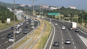 BOLU/DÜZCE (AA) – Memleketleri ya da tatil beldelerinden dönüşe geçen