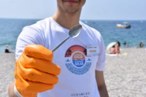 -  Plastik kirliliği konusunda  farkındalık oluşturmak amacıyla yürütülen