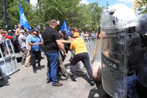 TİRAN (AA) – Arnavutluk'un başkenti Tiran'da Belediye Başkanı Erion Veliaj'ın