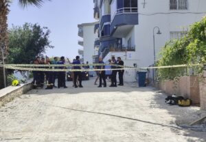 AYDIN (AA) – Aydın'ın Kuşadası ilçesinde, yüzme havuzunun makine dairesinde