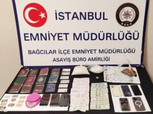 İSTANBUL (AA) – Bağcılar'da düzenlenen uyuşturucu operasyonunda gözaltına alınan 4