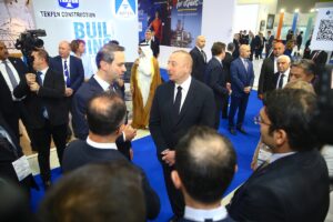 - Bakü Enerji Haftası kapsamındaki fuarda 37 ülkeden 300 şirket