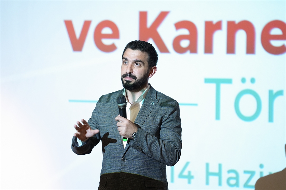 Başakşehir'de karne alan öğrencilerden Filistin'e destek etkinliği