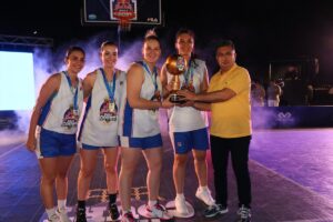 İZMİR (AA) – İzmir'de sokak basketbol turnuvalarından 3×3 basketbol etkinliği