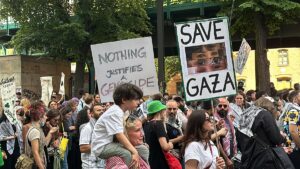 BERLİN (AA) – Almanya’nın başkenti Berlin’de düzenlenen Filistin’e destek gösterisinde,