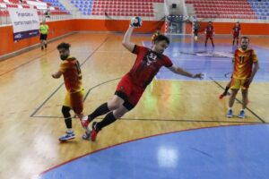 - Şampiyonayı kadınlarda Muğla Ortaca, erkeklerde Eskişehir işitme engelliler spor