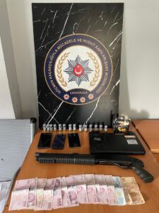 ÇANAKKALE (AA) – Çanakkale merkezli 3 ilde 8 şüphelinin tutuklandığı