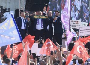 - "Asgari ücrete en az enflasyon kadar zam ve en