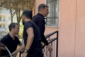 MANİSA (AA) – Makam odasında 2 kişinin darbedilmesine ilişkin soruşturma