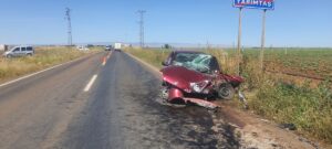 DİYARBAKIR (AA) – Diyarbakır'ın merkez Bağlar ilçesinde minibüs ile otomobilin