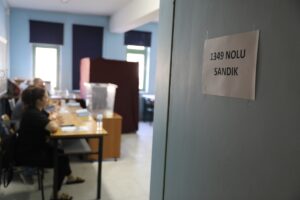 EDİRNE (AA) – Edirne'de sandıktan çıkan ve sayılmayan muhtarlık oy
