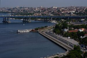 İSTANBUL (AA) – ''Altın Boynuz'' olarak da bilinen Haliç'te suyun