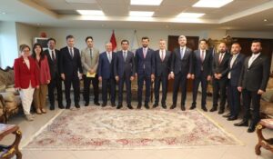 - "Kalkınma Yolu, siyasetten tamamen uzak ekonomi odaklı bir projedir.