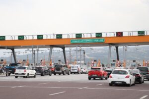 BURSA (AA) – Kurban Bayramı tatili dolayısıyla İstanbul-İzmir Otoyolu'nda hareketlilik