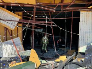 İSTANBUL (AA) – Bakırköy sahil yolunda kontrolden çıkarak gece kulübüne