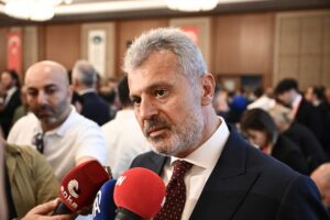 - Ankara Büyükşehir Belediye Başkanı Yavaş, 716 geçerli oyun 495'ini