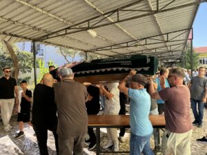 İZMİR (AA) – İzmir'in Karabağlar ilçesinde eski erkek arkadaşı olduğu