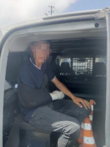 - Bir kolu alçıda olduğu görülen 15 yaşındaki çocuğun kullandığı