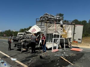 KASTAMONU (AA) – Kastamonu'nun Araç ilçesinde kamyonun devrilmesi sonucu 1