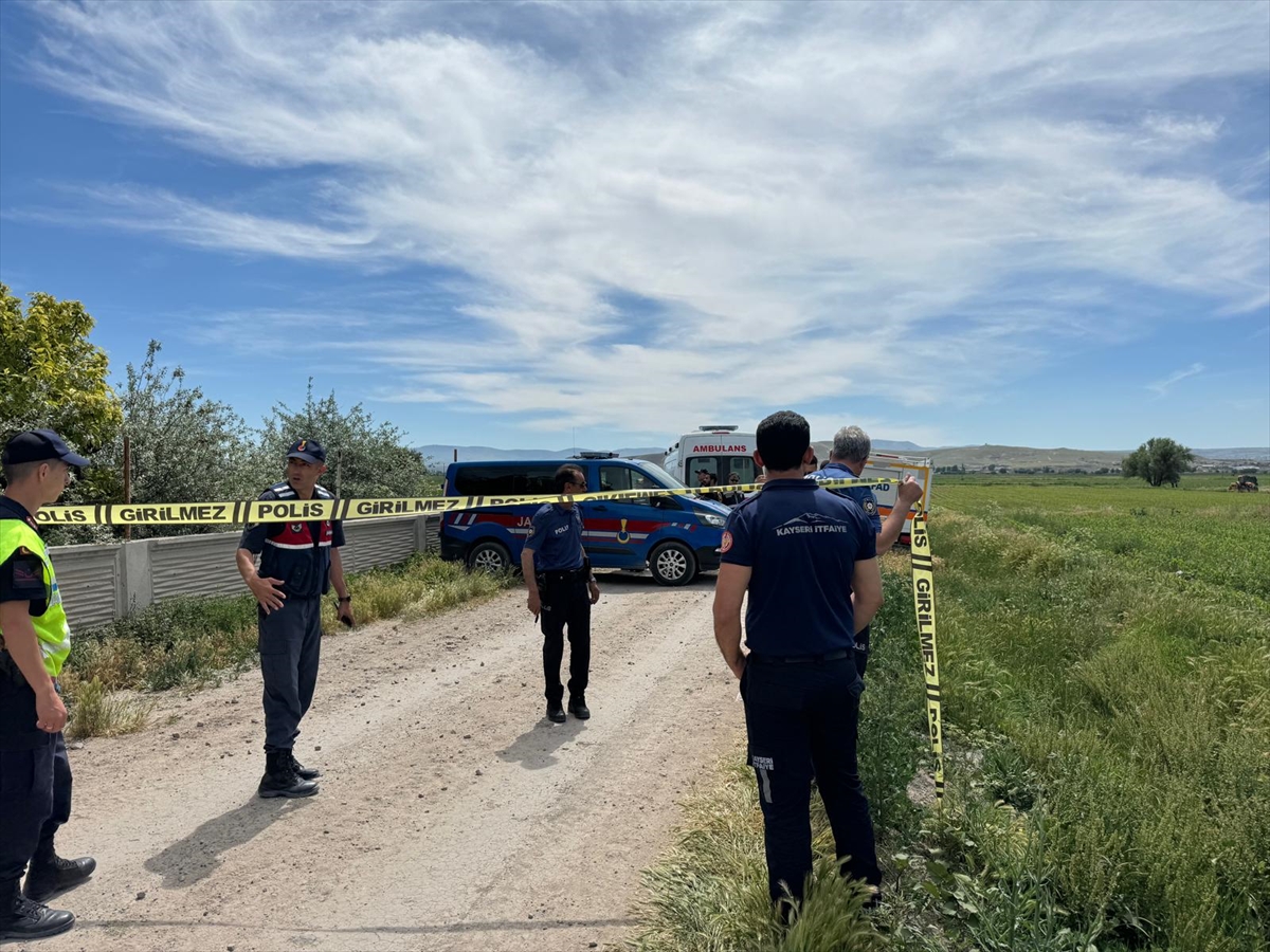 Kayseri'de kaza kırıma uğrayan eğitim uçağındaki iki pilot şehit oldu