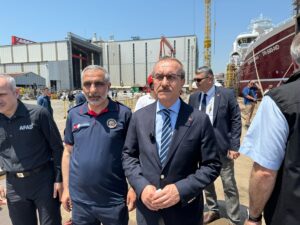 KOCAELİ (AA) – Kocaeli'nin Başiskele ilçesinde tersanede bulunan bir gemide