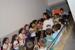 KÜTAHYA (AA) – Kütahya'da emekliye ayrılan 35 yıllık sınıf öğretmeni