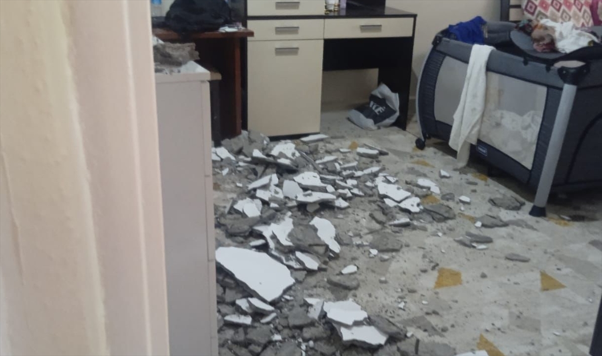 Mardin'de bir evde tavanın kısmen çökmesi sonucu 2 kişi yaralandı