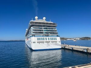 MUĞLA (AA) – Muğla'nın Bodrum ilçesine, Marshall Adaları bayraklı "Vista"