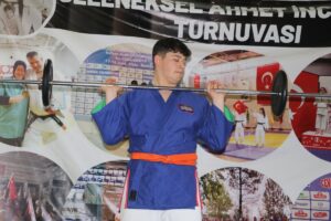 - "Çok çalışarak hedeflerimi gerçekleştirmek istiyorum. İnşallah önümüzdeki Avrupa ve