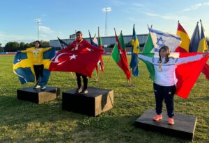 ANKARA (AA) – Özel sporcu Ebrar Keskin ile Eda Yıldırım,