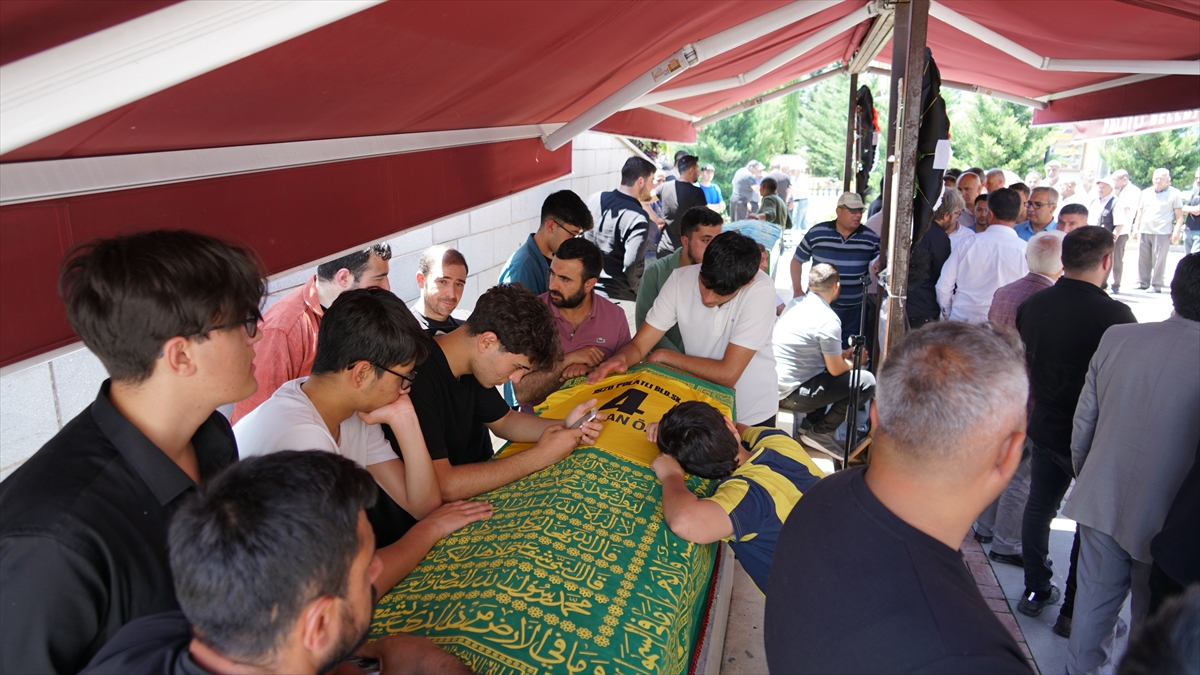 Polatlı'da kavgaya karışanların üzerine sürülen aracın altında kalan kişi hayatını kaybetti