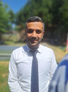 SAKARYA (AA) – Sakarya'nın Kaynarca ilçesindeki Fatih İlkokulunun bahçesinde bitkilerin