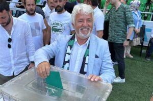 SAKARYA (AA) – Sakaryaspor Kulübünde seçimli olağan kurulda başkanlığa Gökhan