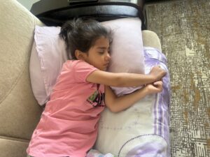 ŞANLIURFA (AA) – Şanlıurfa'nın Bozova ilçesinde sahipsiz köpeğin saldırısına uğrayan