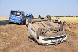 ŞANLIURFA (AA) – Şanlıurfa'nın Siverek ilçesinde otomobilin şarampole devrilmesi sonucu