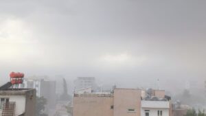 ŞANLIURFA (AA) – Şanlıurfa'da kuvvetli rüzgar ve sağanak etkili oldu.