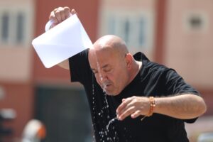 ŞANLIURFA (AA) – Sıcak havanın etkili olduğu Şanlıurfa'da termometreler 48