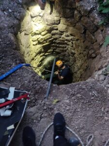 SİİRT (AA) – Siirt'te evinin bahçesindeki su kuyusuna düşen kadın