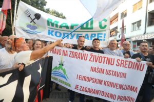 LOZNİCA (AA) – Sırbistan'ın batısındaki Loznica kentinde binlerce çevreci, lityum