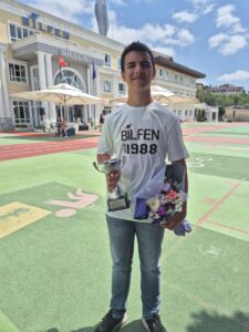 - LGS kapsamındaki merkezi sınavda 500 tam puan alan Atahan