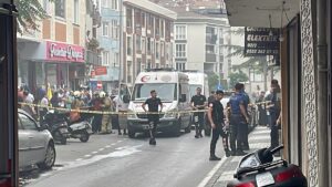 İSTANBUL (AA) – Sultangazi'de binanın bodrum katında faaliyet gösteren marketin