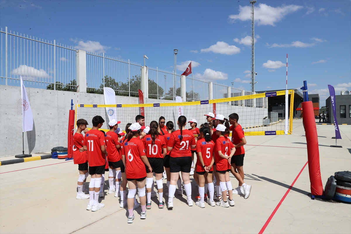 Türkiye-Yunanistan sınırında voleybol dostluk maçı oynandı