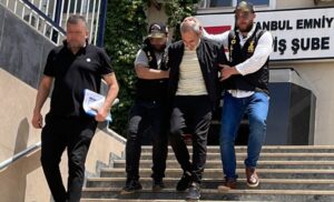 İSTANBUL (AA) – Ümraniye'de, miras yüzünden annesi ve kardeşini öldürdüğü