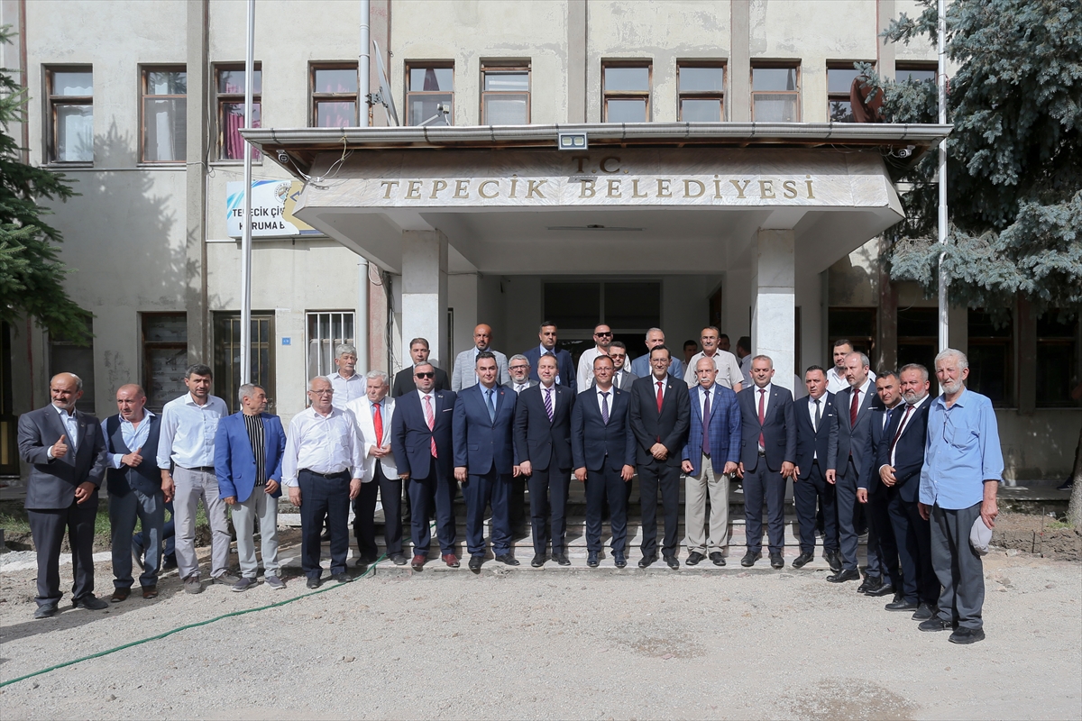 Yeniden Refah Partisi Genel Başkanı Erbakan, Kütahya'nın Simav ve Tavşanlı ilçelerini ziyaret etti